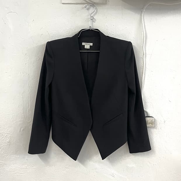 헬무트랭 09 비대칭 스모킹 자켓