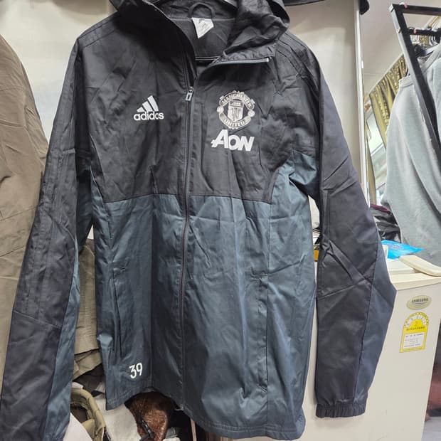 아디다스 맨유   바람막이   