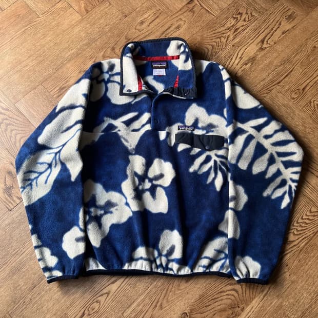 [M]파타고니아 신칠라 플라워 패턴 스냅 플리스