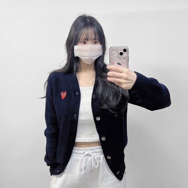 꼼데가르송 하트 와펜 브이넥 가디건 네이비