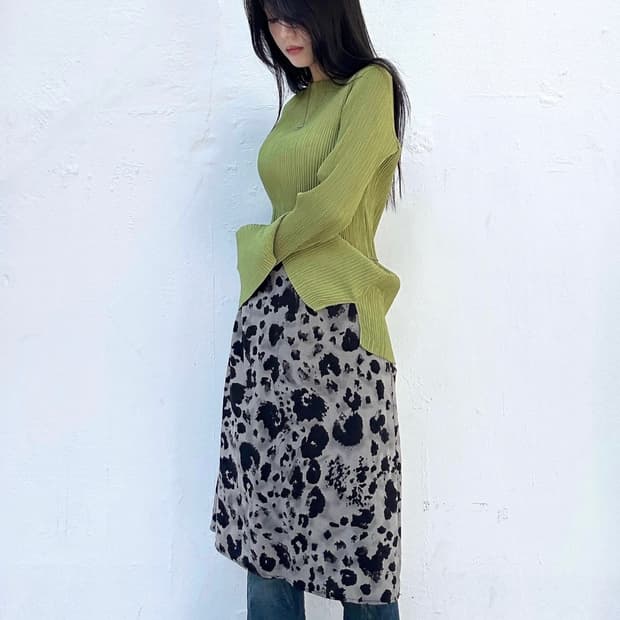 Basic pleats top / apple green