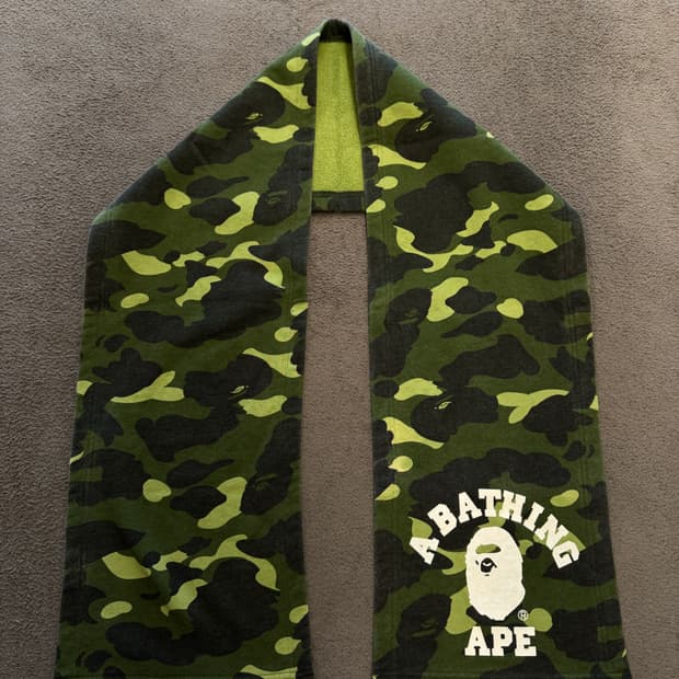 베이프 컬리지 카모 목도리 처분 