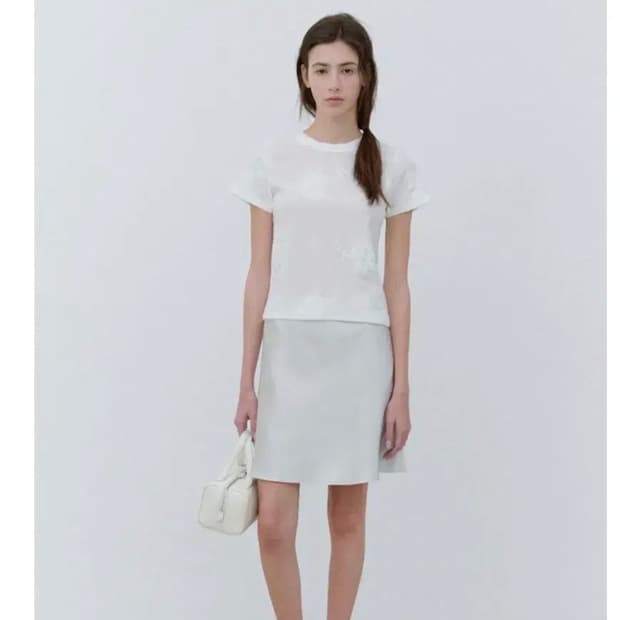 lo61 엘오61 Fiora Satin Skirt in Silver