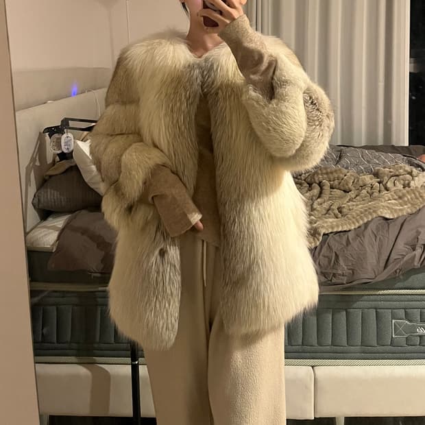 사가폭스 퍼자켓 최상급 sagafox 폭스퍼코트 폼폼이