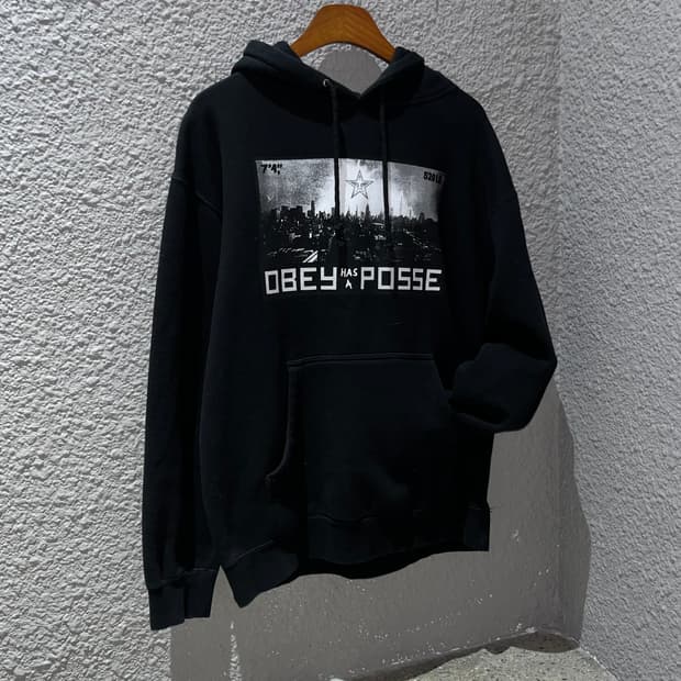 오베이 프린팅 후드티