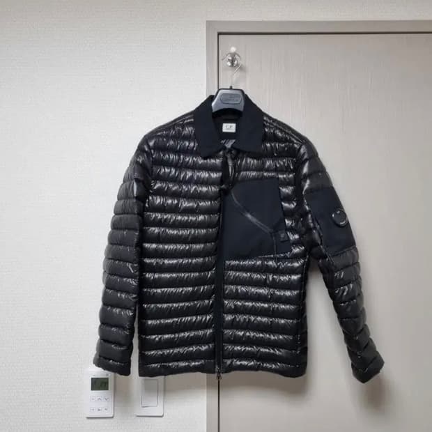 CP컴퍼니 dd쉘 경량패딩