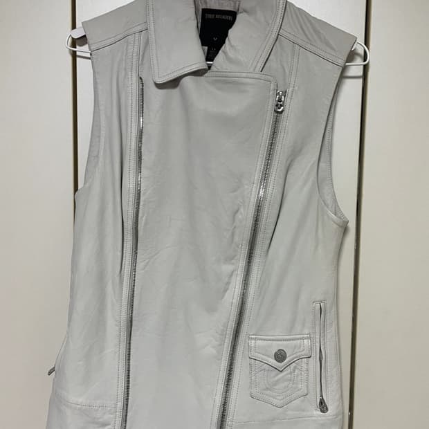 True Religin 트루릴리젼  여성 가죽 VEST