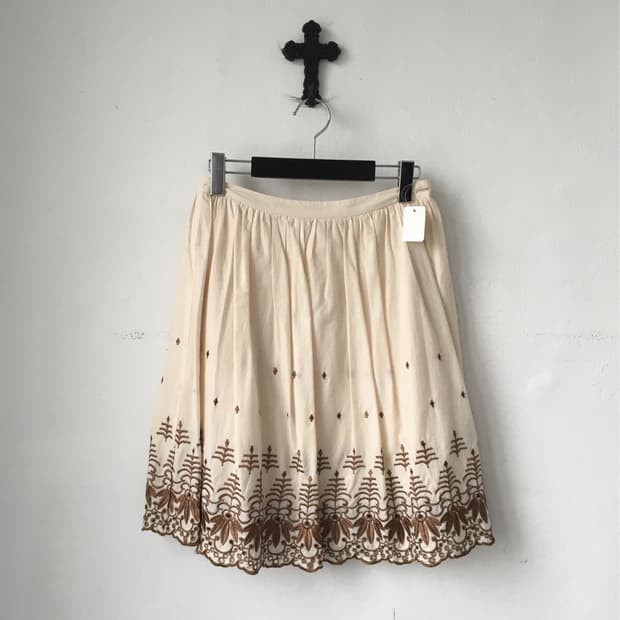 Embroidery pattern point skirt