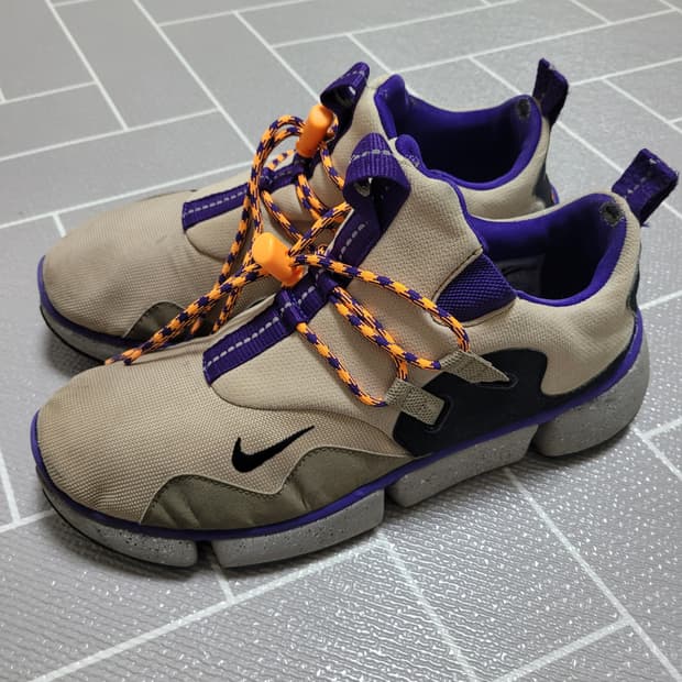 나이키 포켓 나이프 DM 데저트 모스 270