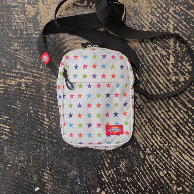 디키즈 별 패턴 미니 크로스백
