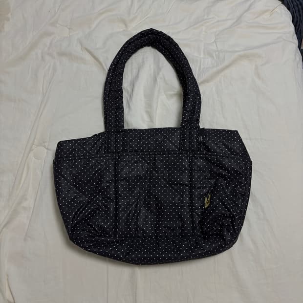 도트 패딩 토트백
