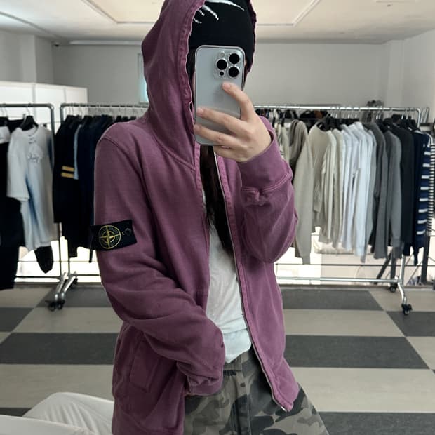 스톤아일랜드 10SS 와펜 더스티퍼플 후드집업 