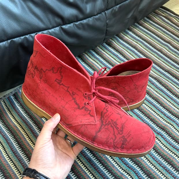 슈프림 데저트 부츠 클락스