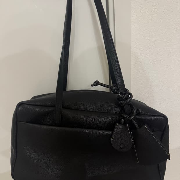 낫띵리튼 포켓 숄더백