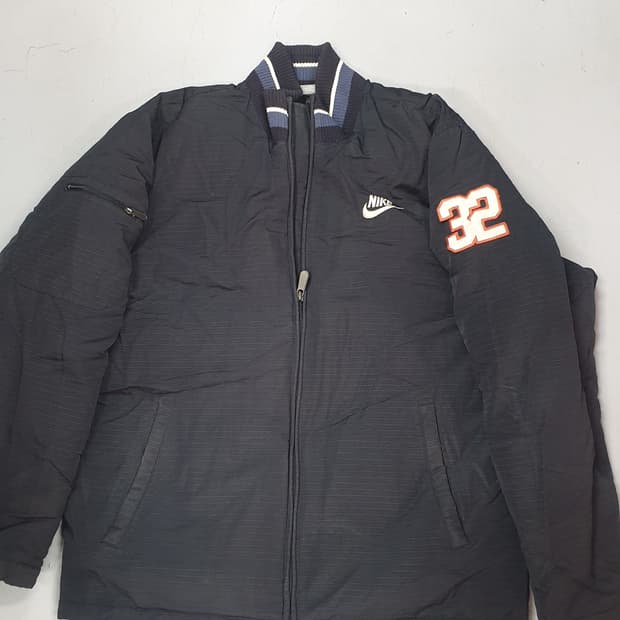 나이키 재팬  블랙 패딩 점퍼 L