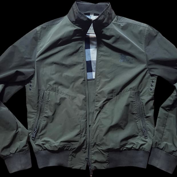 버버리 브릿 나일론 해링턴 보머 블루종 크롭 자켓