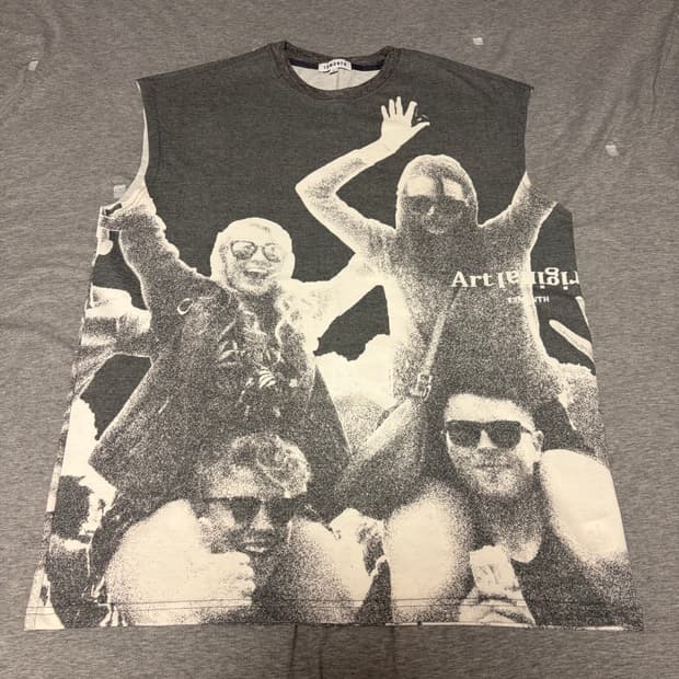 [L] 13month 밴드 그래픽 슬리브리스 티셔츠