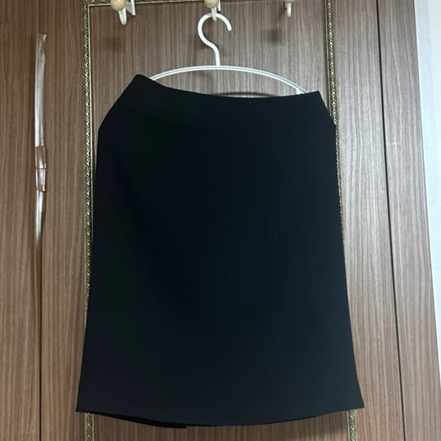 LINE 라인 블랙 정장 스커트
