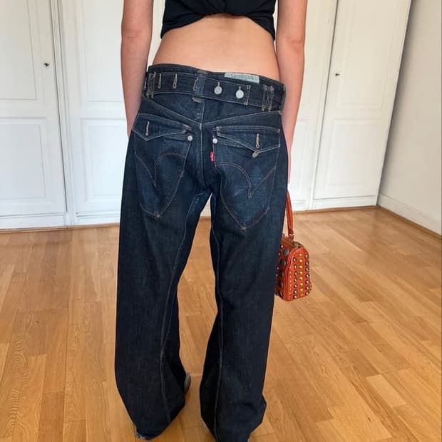 리바이스 신치백 엔지니어드진