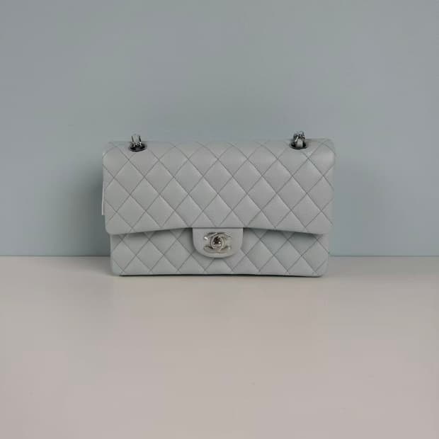 샤넬 클래식 미듐 스카이블루 지존샵