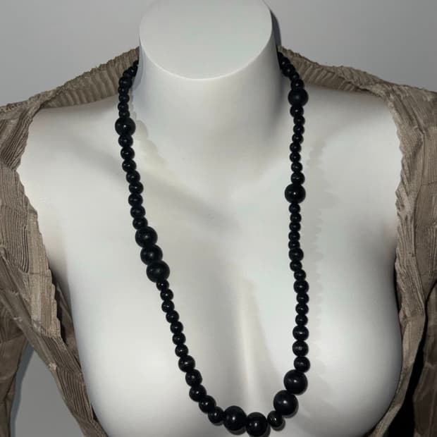 Midnight orbit Necklace 검정 염주 목걸이