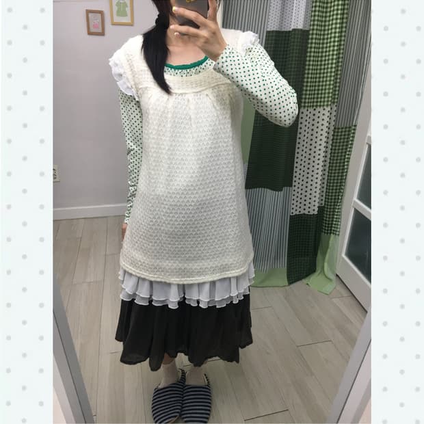 아이보리 프릴 니트 원피스 