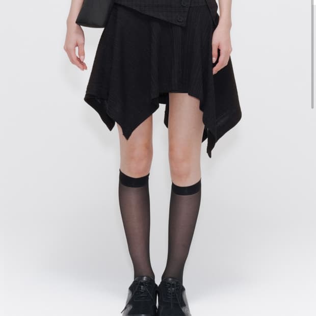 (새상품) 미세키서울 언발란스 플로우 미니스커트 블랙