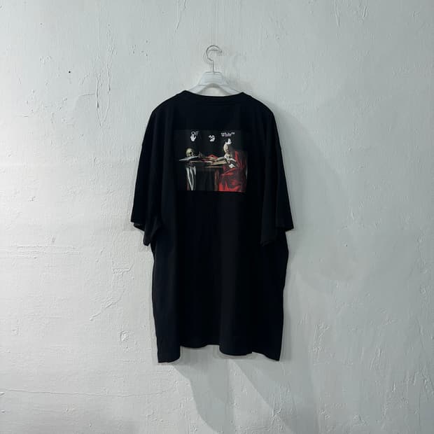 오프화이트 카라바지오 반팔티 XL