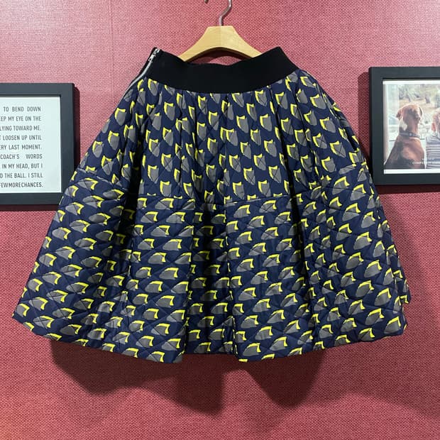 럭키슈에뜨 패딩스커트 36사이즈