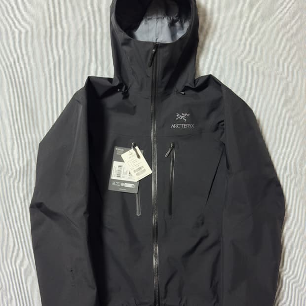 (민트급/25ss) 아크테릭스 알파 SV 자켓 블랙 S