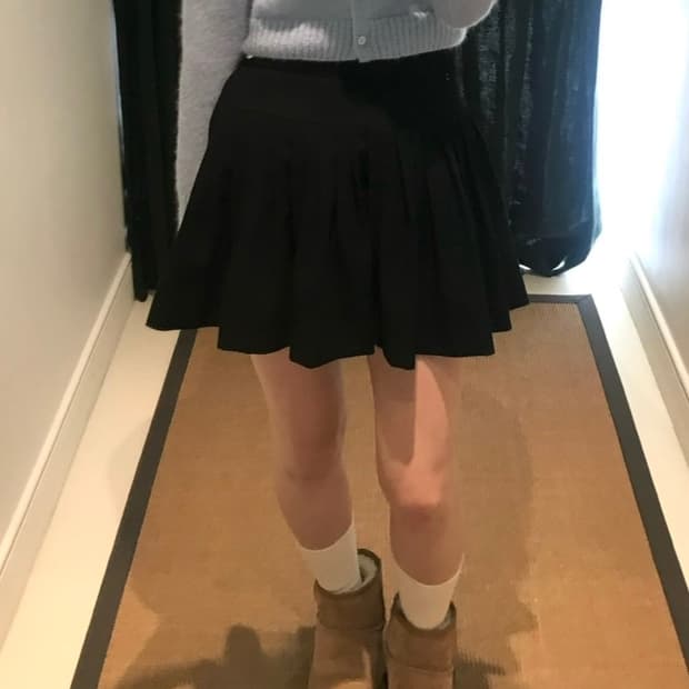 더바넷 플리츠 스커트