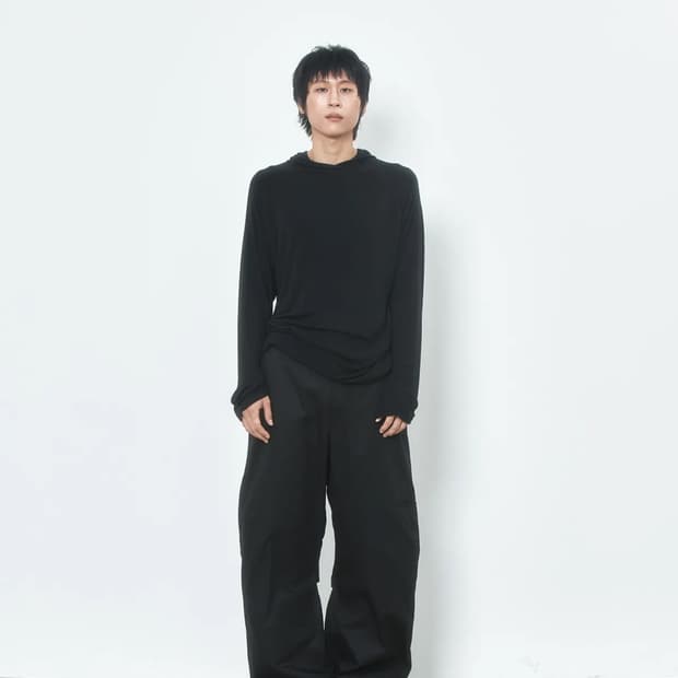 러드(llud) 레이어드 후드 블랙 (정가 6만원)