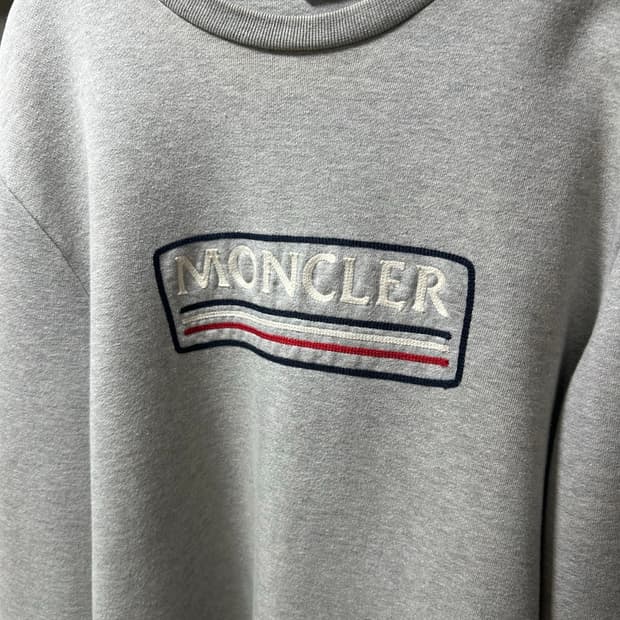 몽클레어 맨투맨 (L)