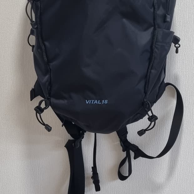 코오롱스포츠 바이탈 백팩 18L 남녀공용