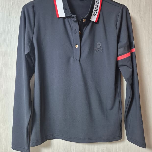(정품) 22년 마크앤로나 골프웨어 카라티 긴팔 S (미사용품)