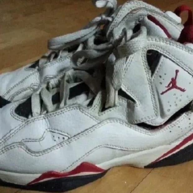 나이키 조던 트루 플라이트 흰검빨 230