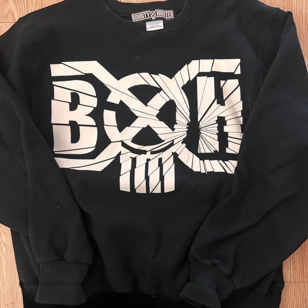 바운티헌터 맨투맨 스웻셔츠