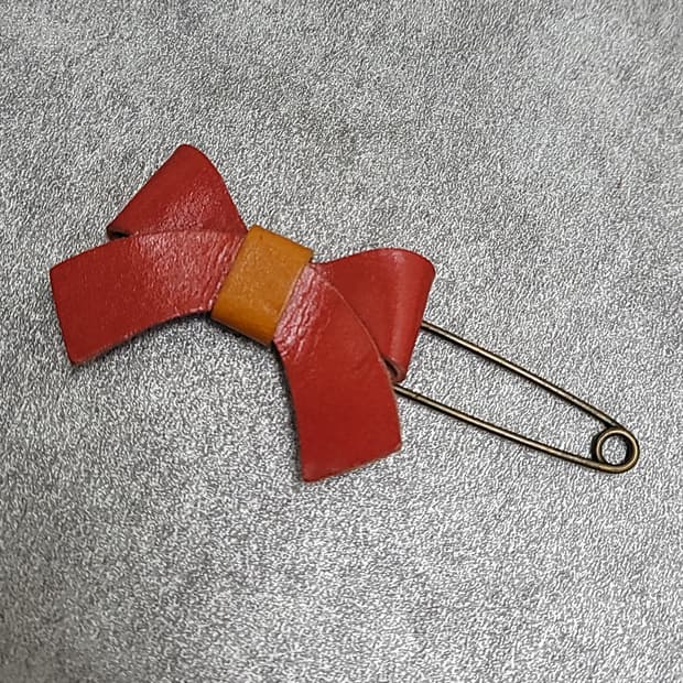 leather 빈티지브로치