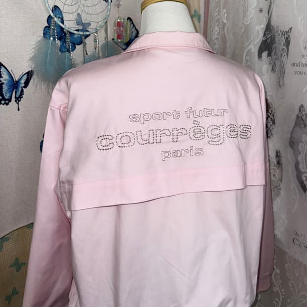 꾸레쥬 연핑크 백로고 봄버 자켓