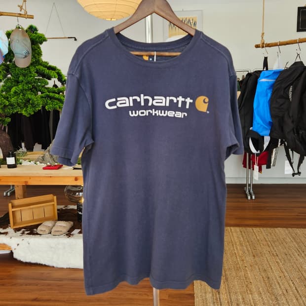 칼하트 티셔츠