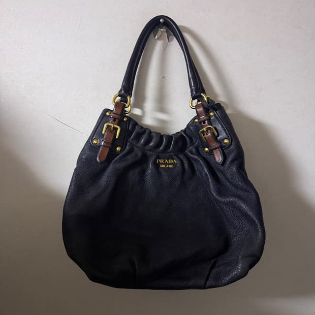 프라다 카프스킨 여성 토트&숄더백