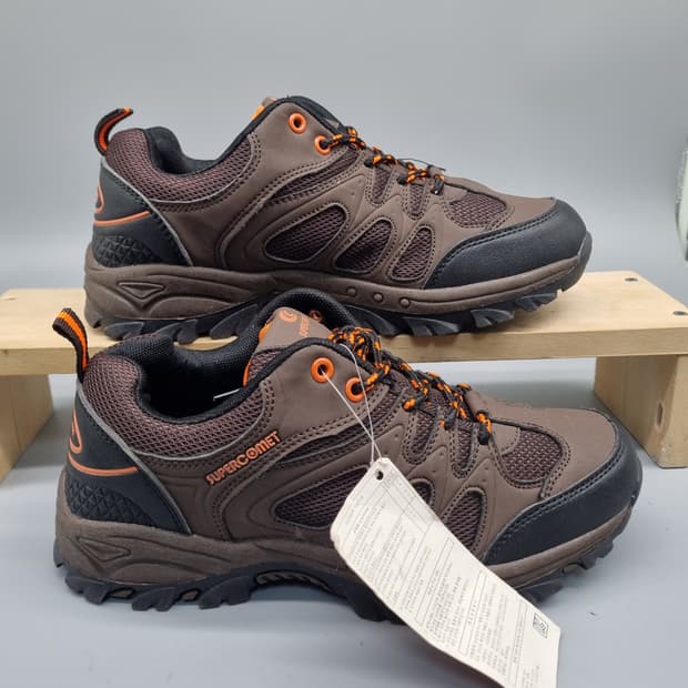 새상품 SUPERCOMET 등산화250