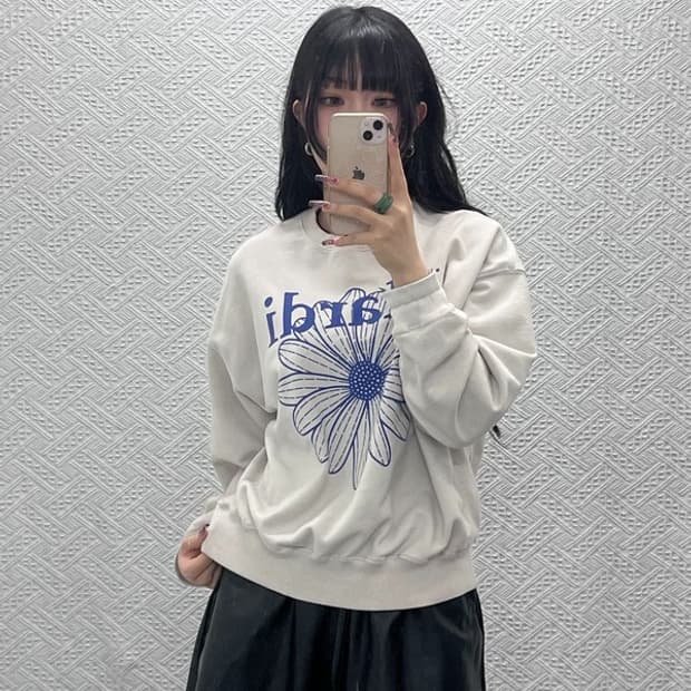 마르디메르크디 빈티지 블루 플라워 맨투맨 M C11618