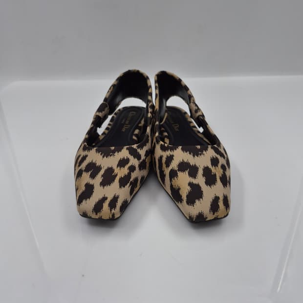 크리스찬 디올 레오파드 슬링백