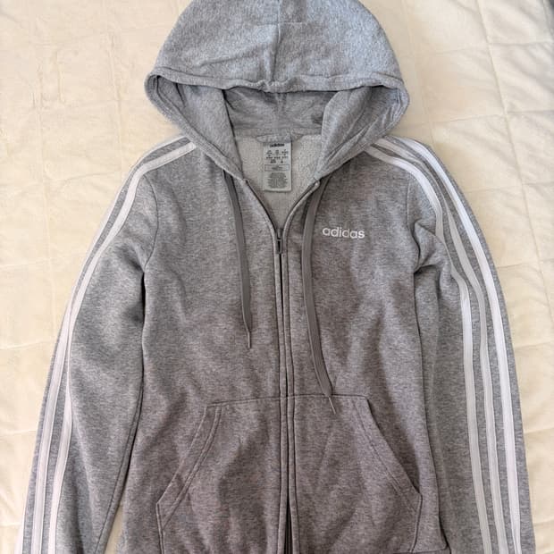 아디다스에센셜후드집업