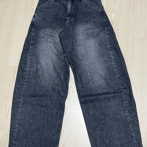해칭룸 와이드 커브드진 