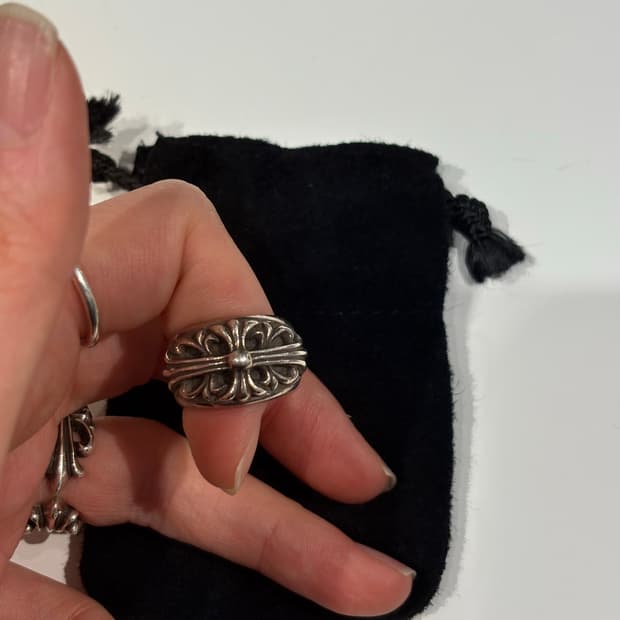 크롬하츠 플로랄크로스링 us5