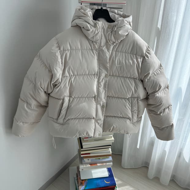 나이키 메트로 써마핏 베이지 패딩m