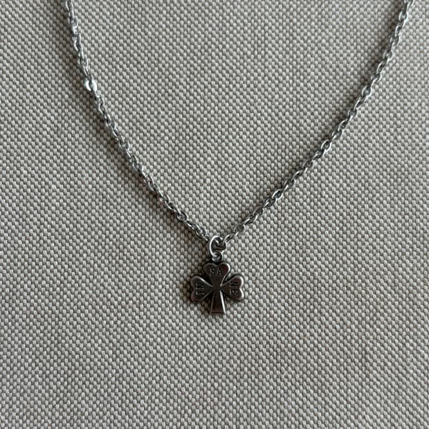 인세인개러지 클로버 목걸이