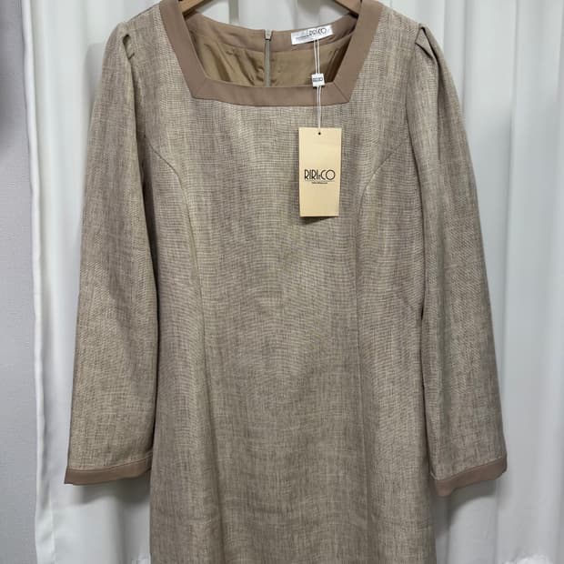 [새상품] 리리앤코 스퀘어넥 원피스